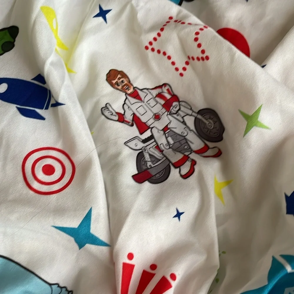 Toy Story 4 fitted sheet (TWIN) & shirts